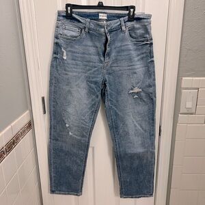 Boyfriend sexy destressed jeans last chance